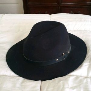 Black felt hat s/m Torrid